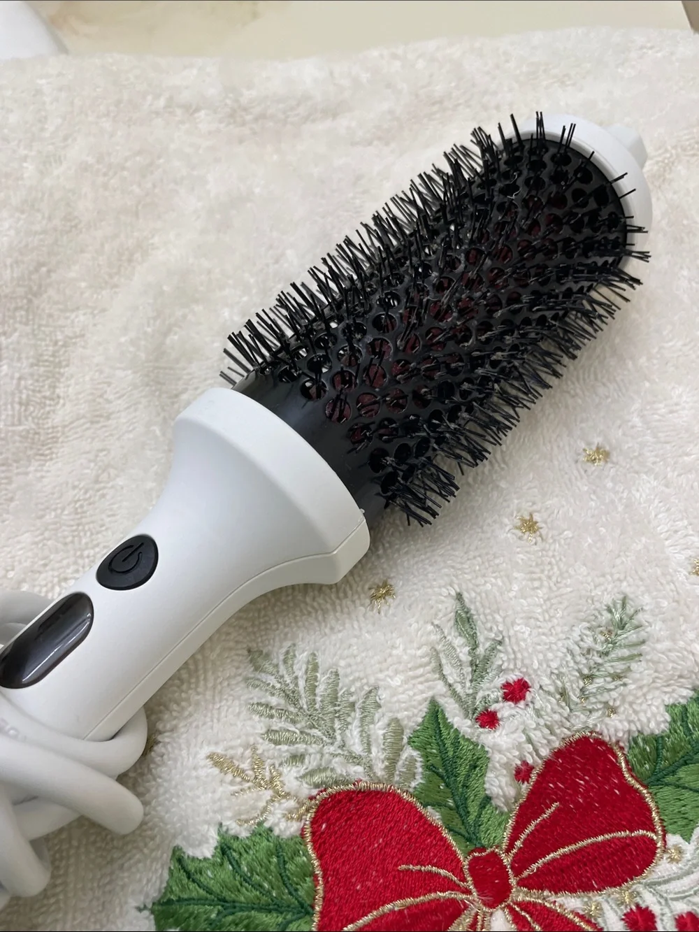 White Round Hot Air Styling Brush for Women Hair